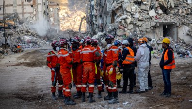 Турция изпрати с почести и аплодисменти чуждестранните спасителни екипи