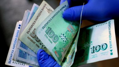 Задържаните в Германия за търговия с бебета българи обещавали на майките по 7000 лв.