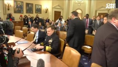 Сенатът изслушва уволнения от Тръмп директор на ФБР