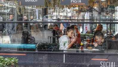 Окончателно: Въвеждат нови мерки в София, без нощен живот в столицата