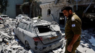 Израел и Иран в нови ракетни сблъсъци, гражданите призовани да търсят убежище