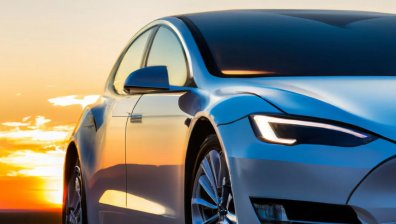 Клиенти на Tesla заменят електромобилите си с бензинови коли