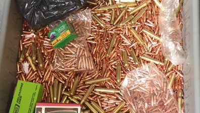 Хванаха иранец с над 2 хил. контрабандни части за боеприпаси във Варна