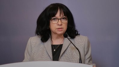 Теменужка Петкова: Моделът "Радев" доведе до дупка в бюджета от 18 млрд. лв.