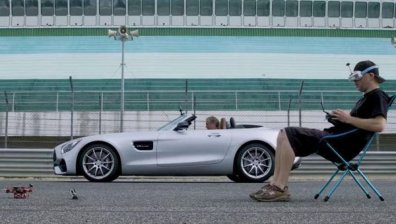 Суперколата на Mercedes в надпревара с дрон