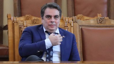Посочиха Асен Василев като основен виновник за огромната дупка в държавния бюджет