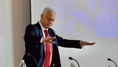 Емил Дечев: Чакам да чуя имената на уволнените от мен полицаи