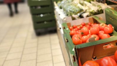 Големите вериги всеки ден да публикуват цените на храните от малката кошница