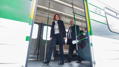 Фандъкова на представянето на реновирани метровлакове
