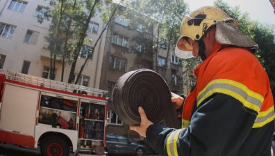 Мъж загина в пожар след късо съединение от включен телевизор