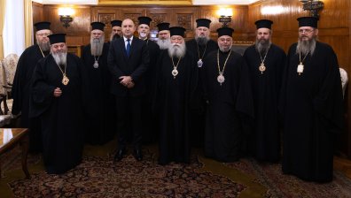 Радев и Светият Синод обсъдиха важността на контактите с българските общности по света