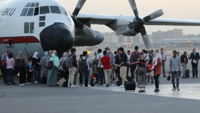 Първите българи, евакуирани от Судан, кацат до часове на родна земя