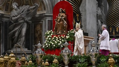 Католическият свят отбелязва най-тъжния ден от Страстната седмица - Разпети петък
