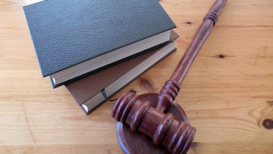 Майка получи 20 години затвор, опитала да убие 3-месечното си бебе