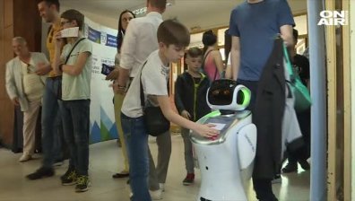 Ученици и роботи създават заедно бъдещето