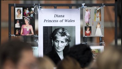 Принцеса Даяна била излъгана, че бавачката на Хари и Уилям е бременна от принц Чарлз