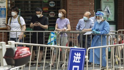 Стриктните и навременни мерки измъкнаха Пекин и Шанхай от сянката на Омикрон