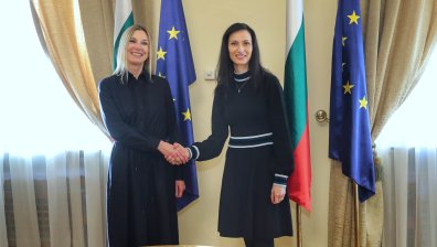 Мария Габриел пред Диан Шмид: Въпреки резултатите, трафикът на хора е сериозна заплаха в ЕС