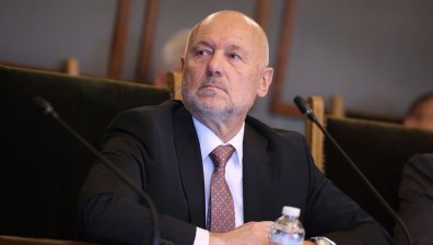 Тагарев: Ще продължим да подкрепяме Украйна