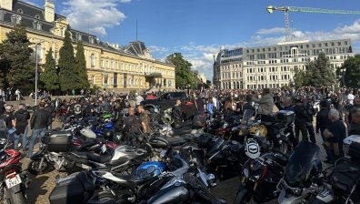 Мащабен протест на мотористи: Искат ревизия на КФН и сезонни полици (ВИДЕО)