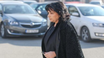 Ковид-19 вкара Теменужка Петкова в болница, ваксинирана е