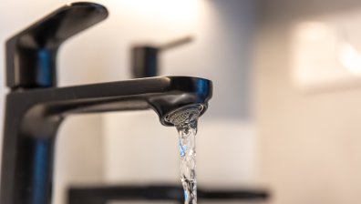 "С еврото идва по-скъпа вода": Всяване на паника или истина?