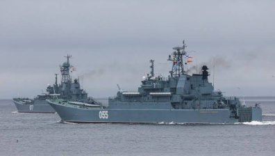 Русия изпрати две военни флотилии в Средиземно море, НАТО следи движението им