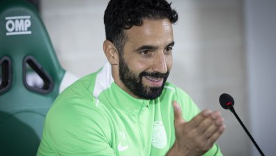 "Манчестър Юнайтед" представи официално новия си мениджър