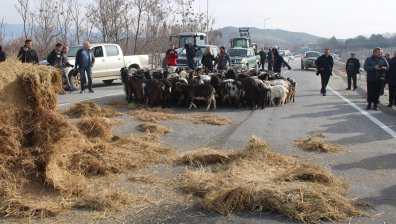 Втори ден блокади в страната: Фермери твърдят, че за пореден път са излъгани