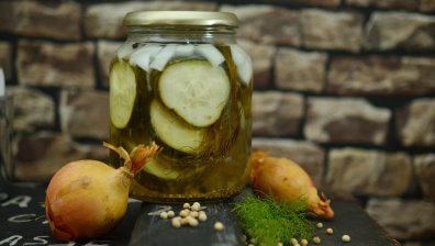 Диетолози препоръчват мляко, боб и кисели краставички за възстановяване от Ковид-19