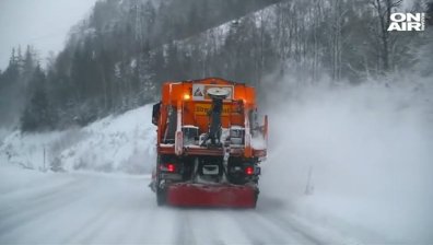 Австрия е блокирана от снежни преспи до 3 метра