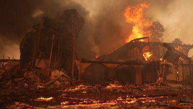 Опасност от нови опустошителни пожари в Калифорния