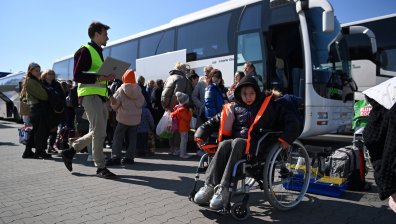 Москва извежда насилствено мирни граждани в Русия, за да принуди Киев да се предаде