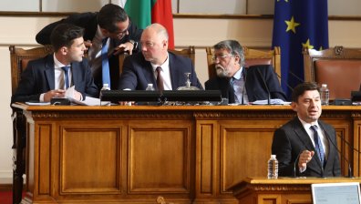 "Промяната" изтегли Радостин Василев и Халил Летифов оглави Комисията по младежта и спорта