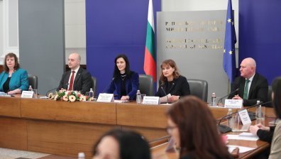 Габриел: Нужна е системна и последователна политика в борбата с домашното насилие