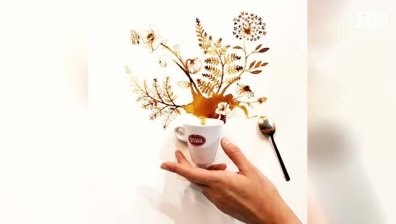 Апетитно изкуство: Италианка смайва с картини от кафе