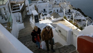 Жителите на Санторини изпитват световъртеж и гадене заради земетресенията&nbsp;