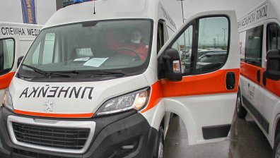 Блъснаха възрастен мъж на пешеходна пътека в Смолян