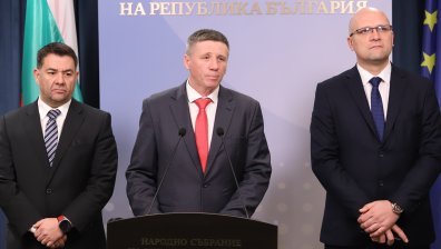 Изключените депутати от "Възраждане" учредяват партия