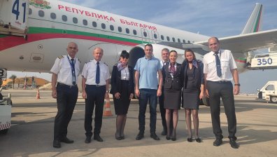 "Еърбъс"-ът се връща в Тел Авив, има молби да евакуира и други граждани от ЕС