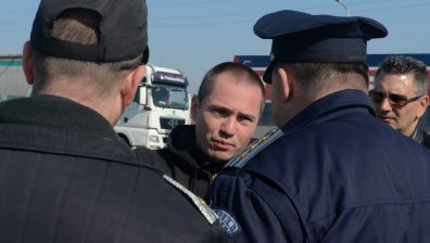 "Обединени патриоти" са на границата, ще спират автобусите от Турция