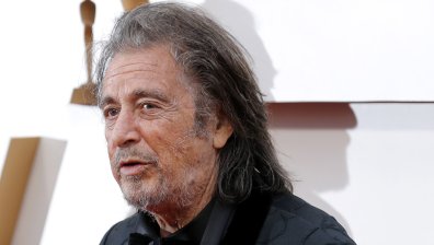 Приятелката на Ал Пачино го заряза, бил твърде стар и не ѝ купувал цветя