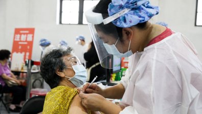 Китай съобщи голяма новина за собствените си ваксини