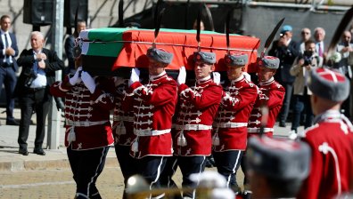Предлагат държавни отличия за трима българи за връщането на останките на цар Самуил