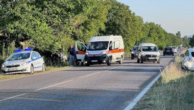 Тежка катастрофа с три коли между Казанлък и Крън блокира движението