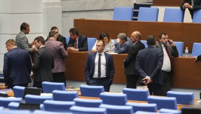 Депутатите гласуват отпадане на транзитните такси за пренос на руски газ