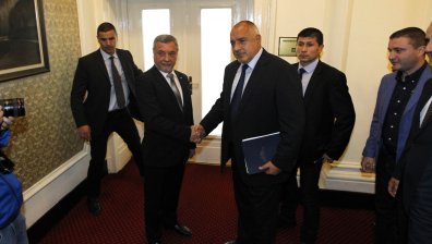 Разбраха се! ГЕРБ и Патриотите подписаха съвместна управленска програма