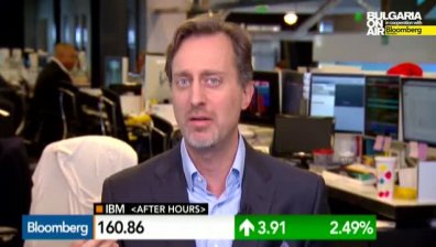 Приходите на IBM падат, печалбата остава същата