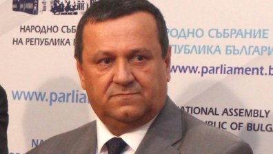 Адемов: Пенсионната система е финансова система без място за морални категории