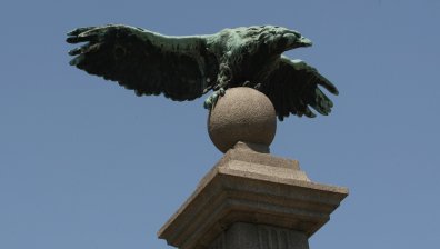 Средната заплата в София надмина 2000 лв.